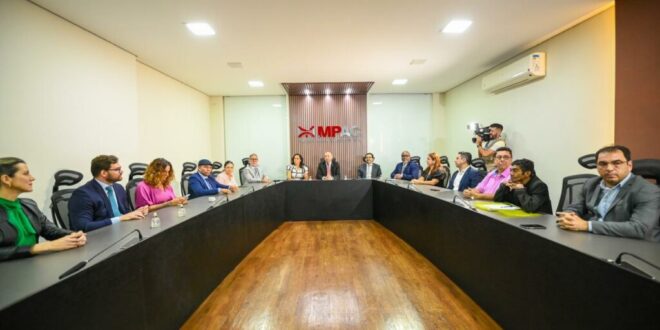 Acre adere a plano federal para promover dignidade da população em situação de rua