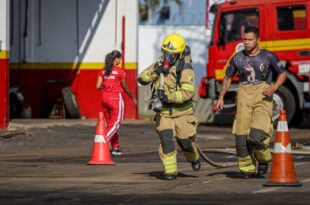 Competição Bombeiro de Aço reúne 50 profissionais durante desafio físico e técnico intensivo