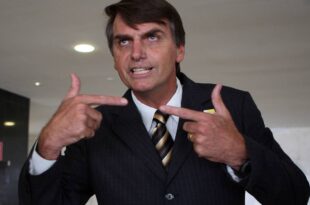 Bolsonaro foi construído na cultura da corrupção, que é o que a milícia carioca significa