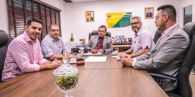 Após visita ao Peru, Gonzaga debate com governo revitalização da ZPE para impulsionar exportações acreanas