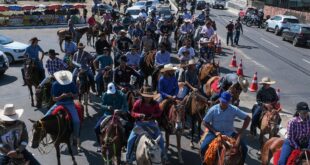Dez mil pessoas participam da Calvagada na Expoacre Juruá