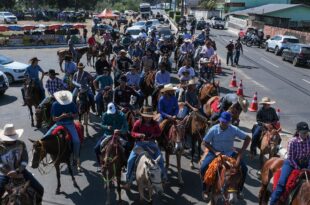 Dez mil pessoas participam da Calvagada na Expoacre Juruá