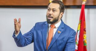 Com educação em greve, Jarude diz que governo prioriza contratações de jatinhos e jantares ao invés de valorizar categoria