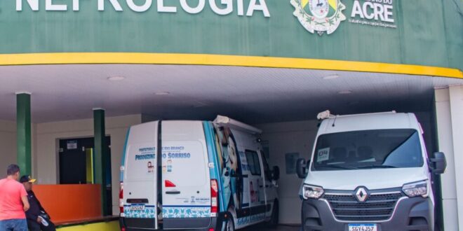 Pacientes com doenças renais recebem tratamento odontológico