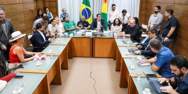 Governo dialoga com Sindicato dos Trabalhadores em Educação do Acre