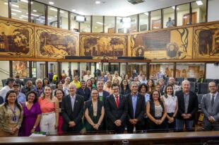 Rádio Difusora Acreana é homenageada em sessão na ALEAC pelos 80 anos de serviço