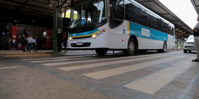 Com 53 ônibus, Prefeitura reforça frota de ônibus para atender candidatos do Concurso Unificado em Rio Branco
