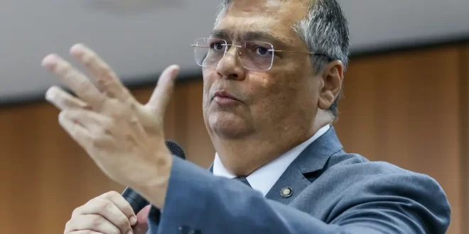 Ação do PSOL no STF pede o fim das emendas impositivas e bloqueio de pagamentos