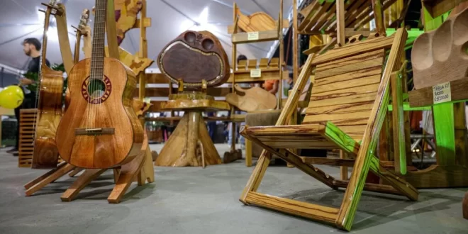 Instrumentos musicais fabricados por apenados fazem sucesso na Expoacre Juruá