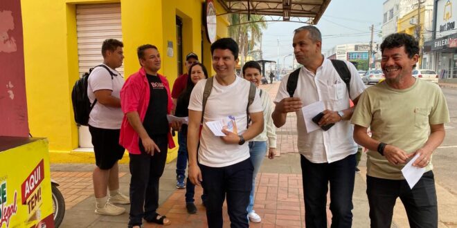 Jenilson Leite toma café com comerciantes e garante revitalização do Mercado Velho na capital