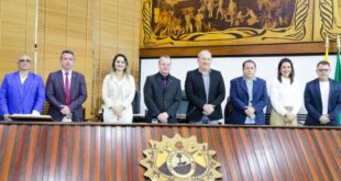 Atendendo requerimento de Pedro Longo Aleac realiza sessão solene pelo reconhecimento de farmácias e drogarias como  estabelecimentos de saúde