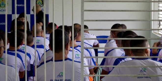 Aumenta em 43% o número de detentos inscritos para o exame de ensino médio