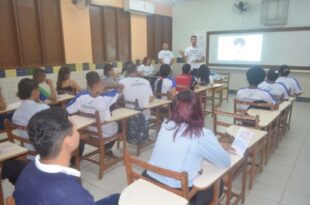 Educação do Acre oferece cursos livres para alunos da EJA