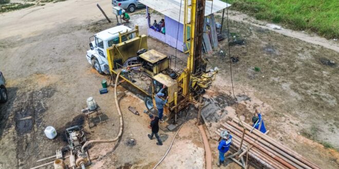 Governo conclui construção de novo poço artesiano em Mâncio Lima
