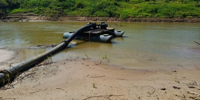 Aterrorizante: nível do Rio Iaco continua baixando. Já está com apenas 31 cm de água