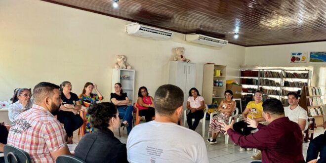 SEASDH leva oficina de Letramento LGBTQIAPN+ para servidores da Casa-Abrigo Mãe da Mata