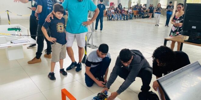 Escolas públicas são campeãs da fase estadual da Olimpíada Brasileira de Robótica