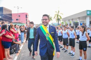 Governador prestigia festa em celebração aos 120 anos de Cruzeiro do Sul