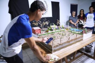 Alunos de escola rural do Acre desenvolvem projeto de irrigação acionada pelo celular