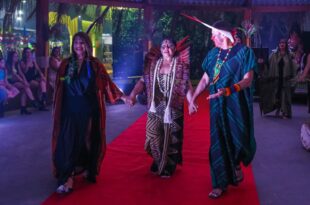 Moda indígena: coleção Yawa Tari de Nedina Yawanawa é apresentada em desfile na Expoacre