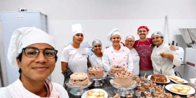 Professor da Escola de Gastronomia recebe certificado do Prêmio 1000 Melhores Padeiros do Brasil