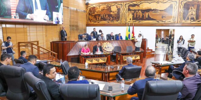 Deputados aprovam por unanimidade a criação da Bolsa Qualificação