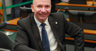 Gerlen Diniz é eleito prefeito de Sena Madureira
