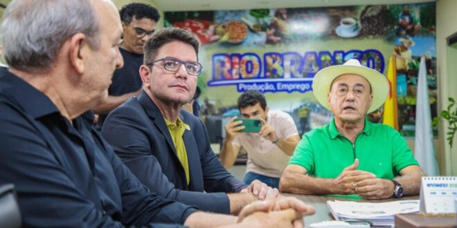 Governador se encontra com prefeito reeleito para fortalecer parceria