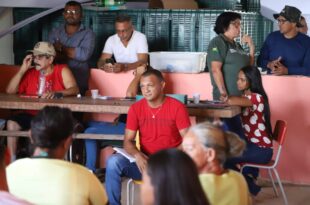 Produtores da agricultura familiar recebem equipamentos