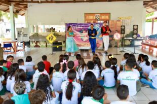 Escolas de Brasileia e Epitaciolândia recebem ações educativas do Detran