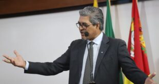 Edvaldo Magalhães vai à Justiça pedir suspensão da 'videoaula' do edital do concurso da Educação