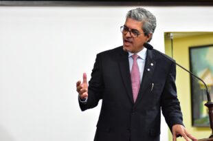 Edvaldo questiona transferência do patrimônio público do setor de Nefrologia da Fundação para a iniciativa privada