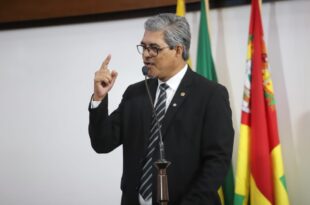Edvaldo Magalhães denuncia que videoaula exigida no concurso da Educação está expondo dados dos candidatos; prova viola regras do Youtube