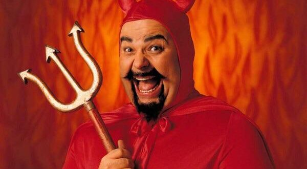 O diabo se diverte com a farsa do duelo bíblico