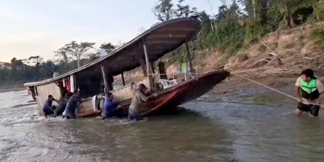 Santa Rosa do Purus está sem combustível por causa da seca dos rios