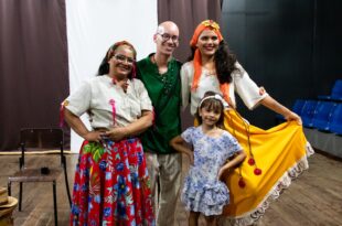 Memória e emoção marcam estreia da peça Vozes do Interior em Rio Branco
