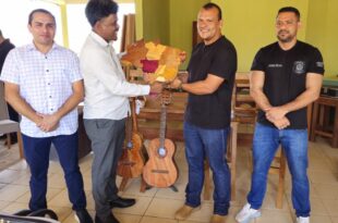 Iapen e Ieptec lançam curso de marceneiro para profissionalizar detentos