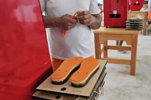 Detentos de Senador Guiomard recebem treinamento para trabalhar em fábrica de chinelos