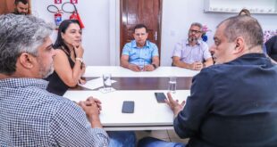 Gonzaga e Assur discutem ZPE e estratégias comerciais com prefeita de Senador Guiomard