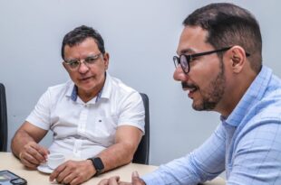 Gonzaga se reúne com empresário e professor da Ufac e pretende trazer indústria de biofertilizantes para o Acre