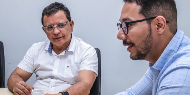 Gonzaga se reúne com empresário e professor da Ufac e pretende trazer indústria de biofertilizantes para o Acre
