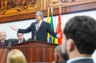 Durante solenidade, Edvaldo Magalhães defende avanços para os integrantes da Polícia Civil