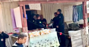 Filho mata a própria mãe a golpes de faca