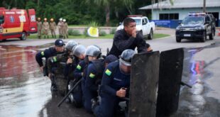 Profissionais de segurança pública do Acre participam de simulado de gerenciamento de crise em sistemas penitenciários