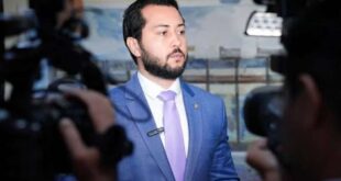 Jarude denuncia descaso com famílias acampadas em frente à Aleac e questiona prioridades do orçamento estadual