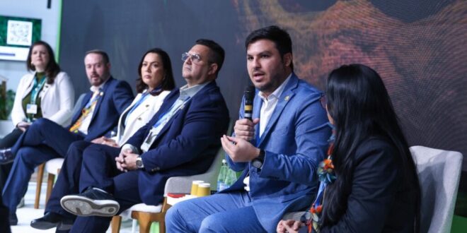 Painel Acre Resiliente é apresentado na COP29 por gestores do estado