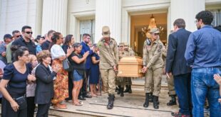 Acre se despede de Flaviano Melo