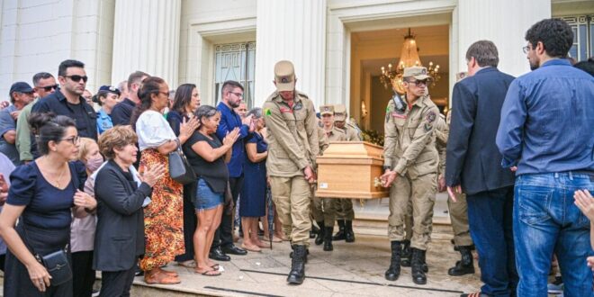 Acre se despede de Flaviano Melo