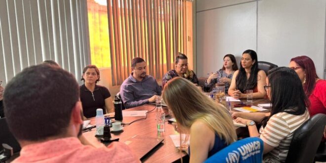Assistência Social e Direitos Humanos discutem melhorias para migrantes e refugiados no estado