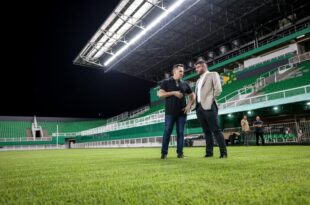 Mais de 10 mil pessoas são esperadas para amistoso, que marca reabertura do Arena da Floresta